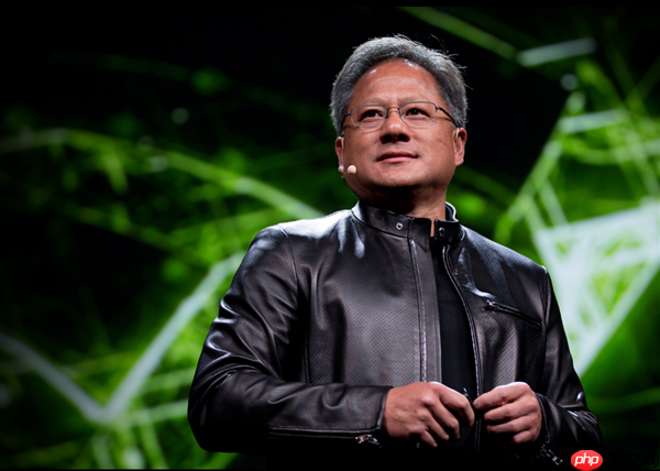 黄仁勋反驳频繁使用AI认知能力下降:自己每天都用 反而得到提升