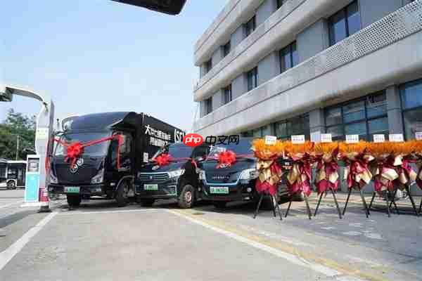 顺丰把快递点设在公交站：快递小哥送包裹速度快了半小时