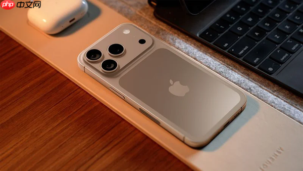 9月全球手机市场神仙打架：iPhone 17 VS三星华为三折叠