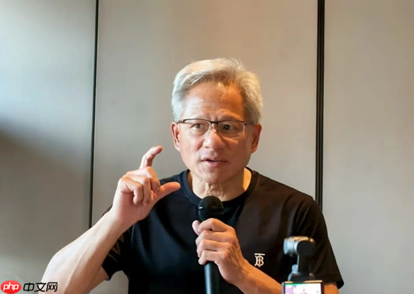 黄仁勋称华为AI芯片将取代英伟达:华为是不可思议的科技公司