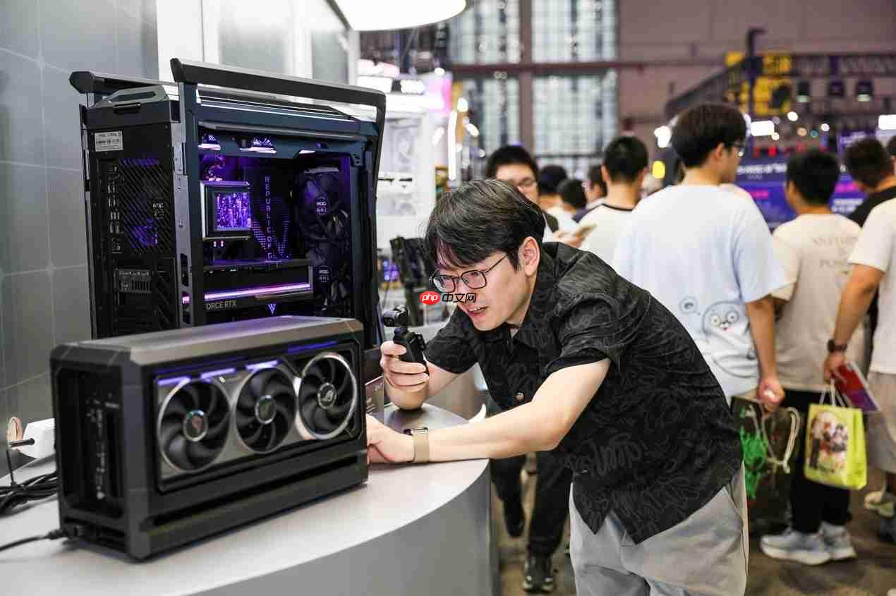 BW2025！华硕显卡信仰集结燃爆全场