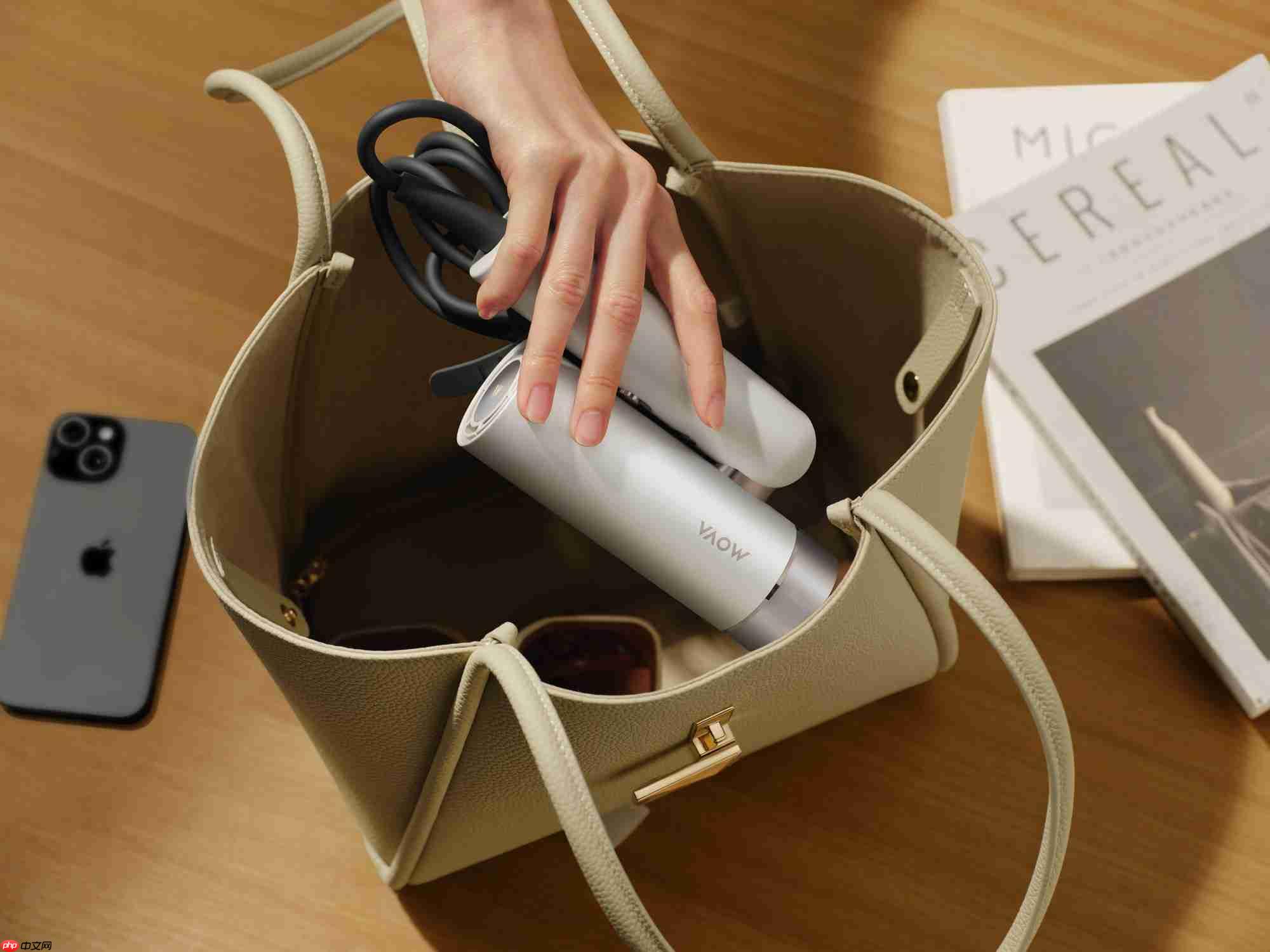 百变造型解锁！MOVA口袋折叠吹风机Flip10预售开启