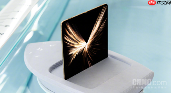 荣耀Magic V3系列销量数据曝光 两款总计达62.4万台！