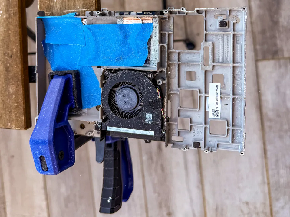 从掌机到“游戏盒子”：改装达人将Steam Deck变身为更便携的Steam Brick