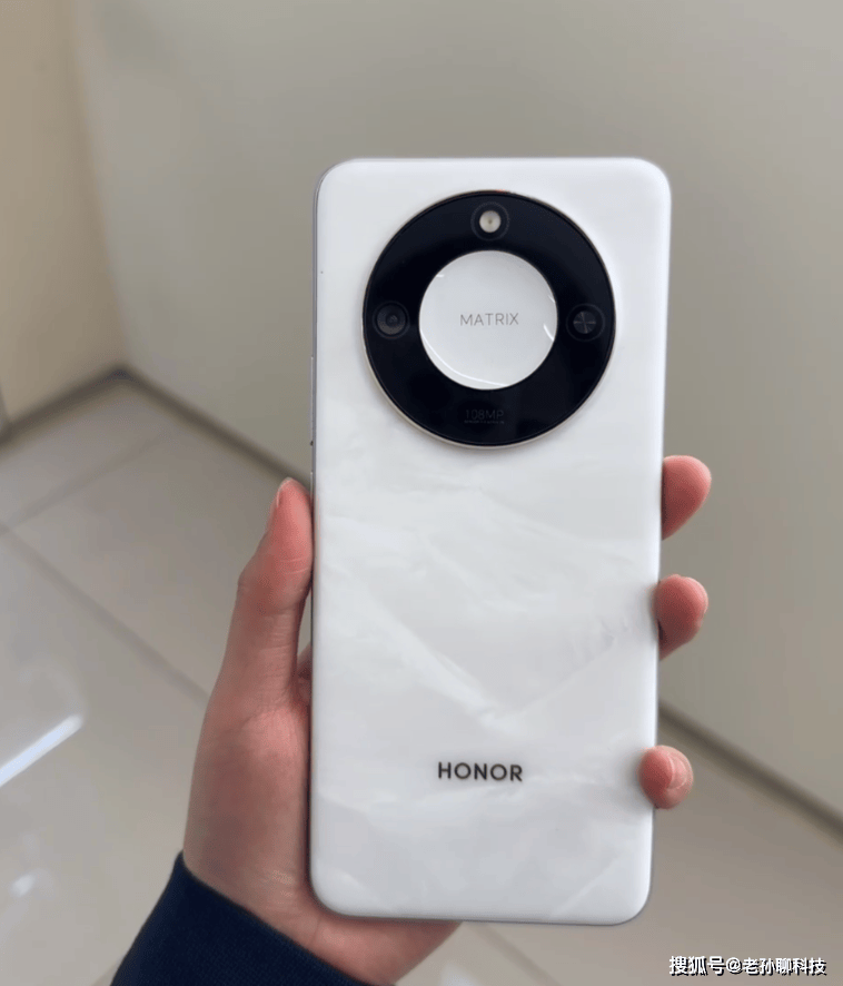 中国人最喜欢的10款手机:华为一款、小米一款,苹果独占五款