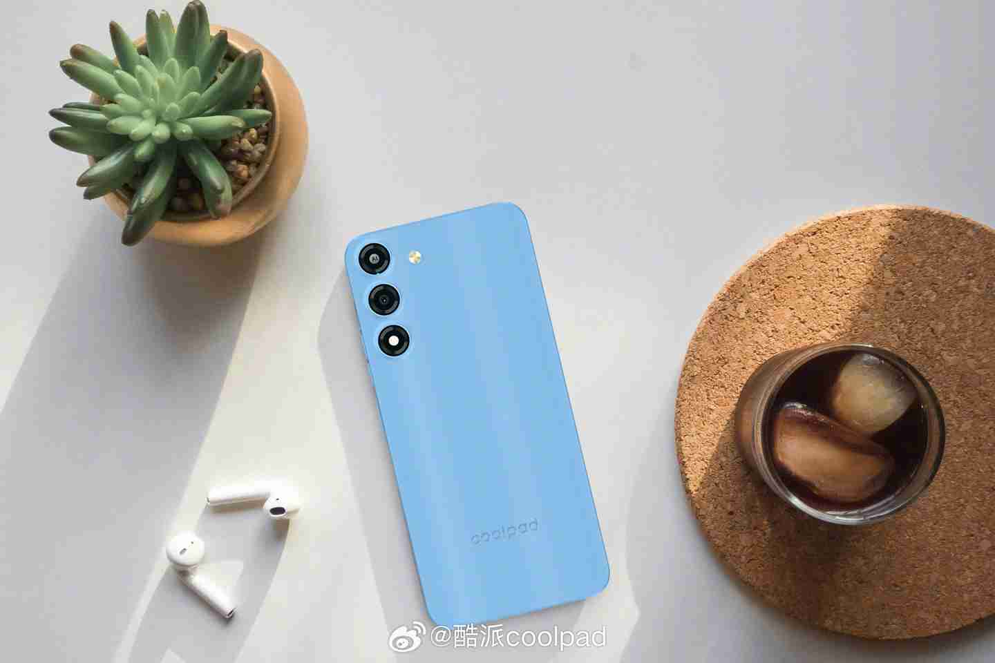 酷派推出 Y77 手机:3900 毫安时电池、6G + 128G 存储规格