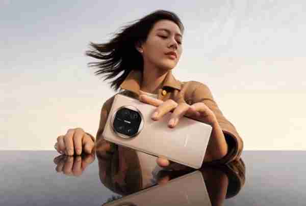 余承东:华为Mate X6和Mate 70是一对王炸组合