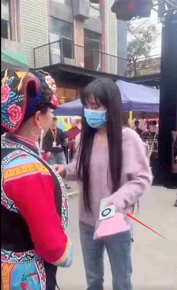 网友偶遇李子柒:本人自用手机是华为Mate 60 Pro