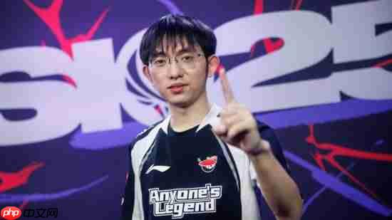 格局拉满了!唯一国产冠军上单替网友买单引热议