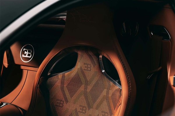 绝世孤品!布加迪发布“终极威龙”超跑:售超8000万人民币