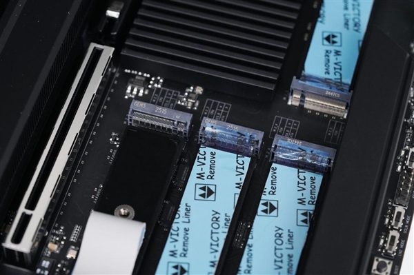 刷新超频记录！七彩虹iGame X870E Vulcan OC V14图赏