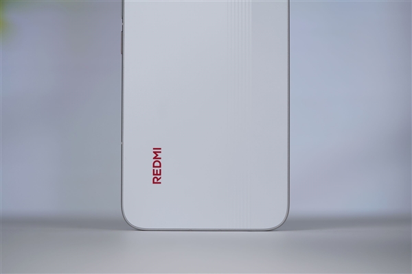 9000mAh小米史上最大电池!REDMI Turbo 5 Max图赏